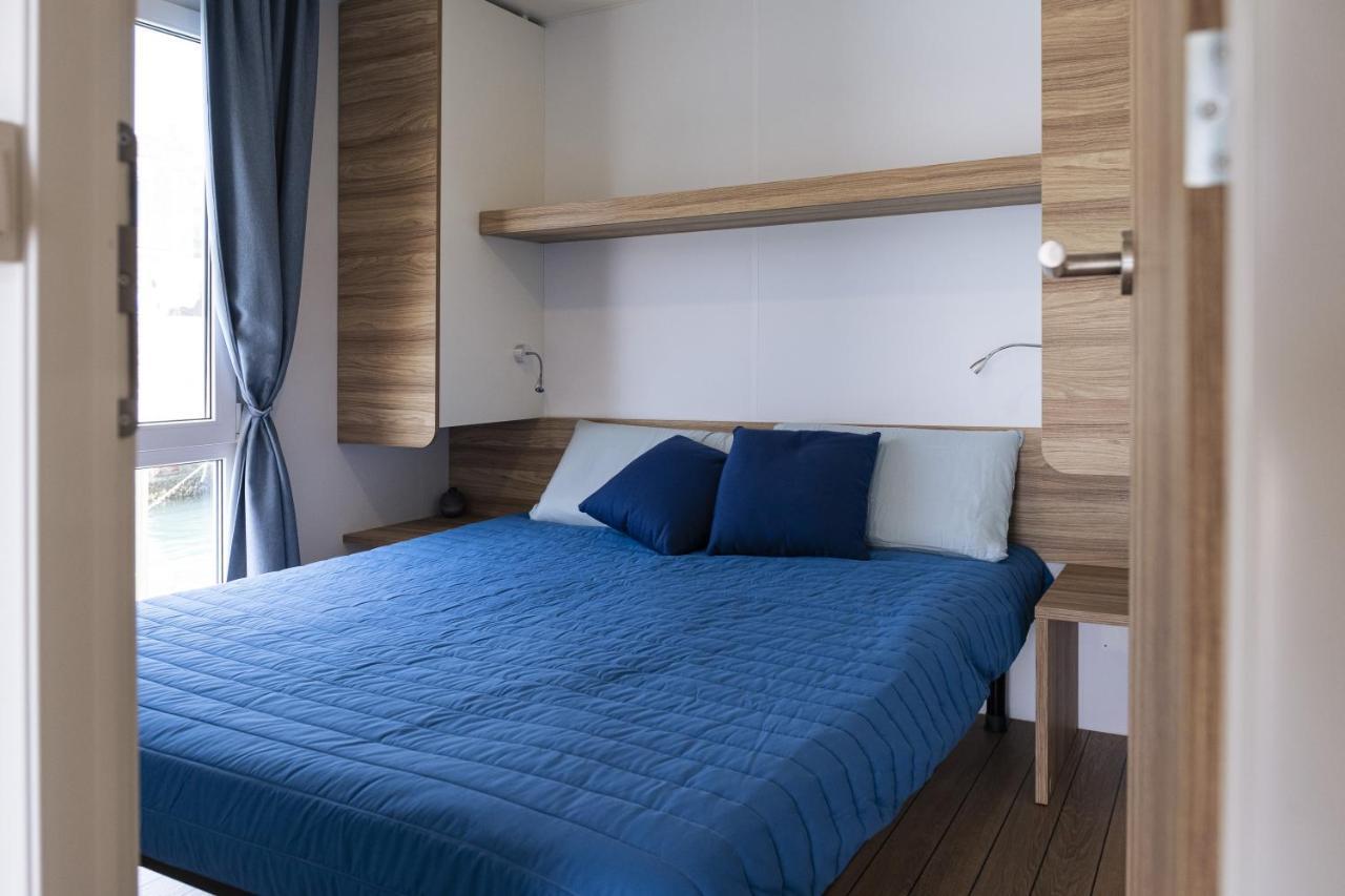 Готель Houseboat Floatart Experience Бішельє Екстер'єр фото